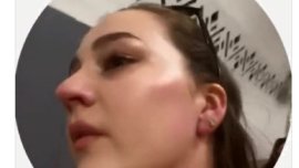 Tânără atacată de o femeie cu spray cu piper din cauză că n-a cedat locul, în metroul din Kiev