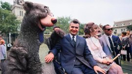 Nicolae Ceaușescu, imagini nedifuzate de la Disneyland. Cum s-a distrat fostul dictator cu familia la celebrul parc&nbsp;(…)