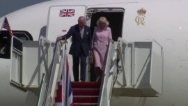 Regele Charles și Regina Camilla au ajuns în SUA. Cei doi au fost întâmpinați de Donald Trump și Melania Trump