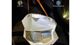 Percheziții DIICOT la un celebru club de noapte din București. Flagrant cu cocaină și suspiciuni de trafic de&nbsp;(…)