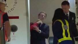 „Este maltratat de soția lui, abia își revine”: Trump îl atacă din nou pe Macron și critică Franța pe tema crizei&nbsp;(…)