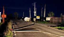 Cisternă cu 30.000 de litri de GPL, răsturnată pe șosea, în Cioranii de Jos. Locuitorii din zonă au fost evacuați de&nbsp;(…)