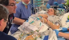 Șase ore de operație și 20 de șuruburi. Medicii i-au reconstruit total tibia lui Lindsey Vonn, după cumplitul&nbsp;(…)