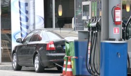 Benzina a trecut de 9 lei/l, iar motorina se apropie de 10 lei. Unde mai găsim combustibil ieftin în România