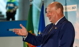 Scandal la Bruxelles: un funcţionar de rang înalt din Comisia Europeană, concediat după ce ar fi primit cadouri de&nbsp;(…)