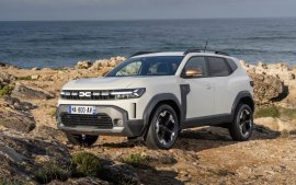 Dacia Duster 2026 4×2 vs 4×4: când merită tracțiunea integrală și când e doar cheltuială