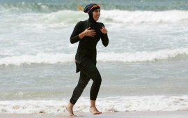 Burkini dezbină Franţa