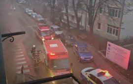 Incendiu la Focșani după o explozie! Cinci echipaje de pompieri intervin de urgență