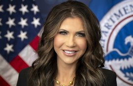 Demitere de răsunet la vârful serviciilor de securitate SUA. Kristi Noem, răspunzătoare de deportările ICE, a fost&nbsp;(…)