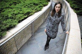 Cine este tânăra considerată una dintre cele mai strălucite minţi ale fizicii moderne, numită şi noul Albert&nbsp;(…)
