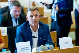 Cine este Péter Magyar, tânărul politician care avea la începutul anilor 2000 un afiş cu Viktor Orban deasupra&nbsp;(…)