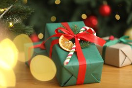 Un alt tip de poveste de Crăciun. Cum a ajuns o sticlă de şampanie Moët să fie mai ieftină decât un cozonac