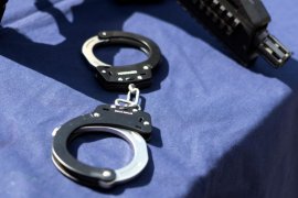 Bihor. Minoră de 14 ani, arestată pentru pornografie infantilă, agresiune sexuală și șantaj