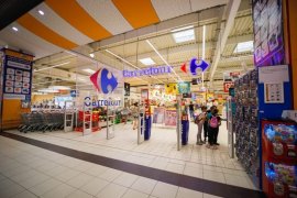 De ce nu ar putea fi cumpărat Carrefour de un lanț de magazine deja existent în România