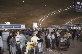 Haos pe aeroporturile din Europa: noul sistem de control la frontieră provoacă întârzieri de până la trei ore