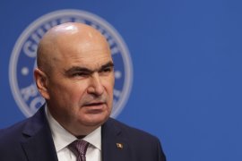 Cum explică Bolojan prețurile mari la curent: „Ani de zile am tolerat scumpirea intenţionată în favoarea unor băieţi&nbsp;(…)