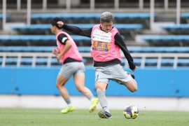 Cel mai vârstnic fotbalist profesionist din lume a semnat pentru încă un sezon