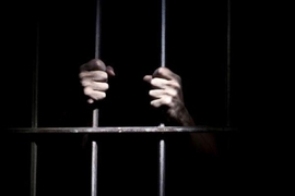 Procurorul implicat în `albirea` unui posibil viol `împarte dreptul` încă o lună după gratii - ICCJ stabilește (…)