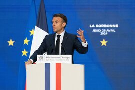 Macron avertizează că ”EUROPA poate muri” /Președintele Franței cere consolidarea autonomiei, acuzând SUA că se (...)