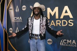 Rap-ul l-a făcut celebru, country l-a făcut legendă! Povestea succesului lui Shaboozey, cowboy-ul care a venit din (…)