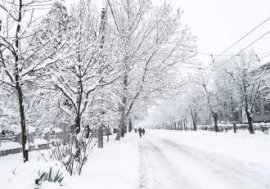 A început un nou episod de iarnă severă în București și în sudul țării. Când se opresc ninsorile