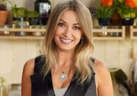 Anca Țurcașiu, dezvăluiri în premieră despre mama ei! Ce intervenție și-a făcut aceasta și cum a slăbit enorm de la&nbsp;(…)