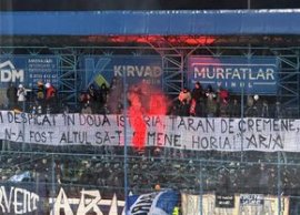 6 lucruri care nu s-au văzut la TV » Ce au strigat fanii veniți la Constanța după ce elevii lui „Pancone” și-au&nbsp;(…)