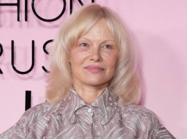 Pamela Anderson, apariție spectaculoasă la un eveniment de modă din Los Angeles. Ce ținută a purtat. FOTO