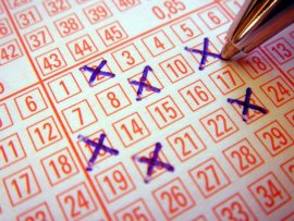 Report de peste 1,7 milioane de euro la Loto 6/49. Trageri speciale de Anul Nou