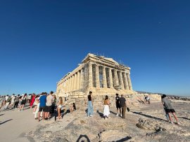 Restricții pentru femei, în noul sezon estival din Grecia. Nerespectarea regulilor poate fi sancționată cu amenzi de&nbsp;(…)