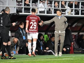 Alex Dobre, „taifun” după ce a fost scos de pe teren în Rapid – FC Argeș. A avut grijă să observe toată lumea cât e&nbsp;(…)