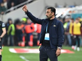 Elias Charalambous și Mihai Pintilii au demisionat de la FCSB / Echipa a pierdut sâmbătă seară, 1-3, în București,&nbsp;(…)