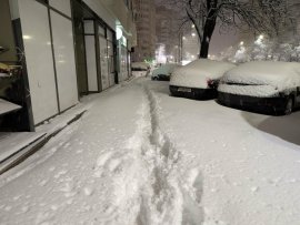 Ninge în weekend și avem iar cod galben de viscol. Ce strat de zăpadă se mai depune