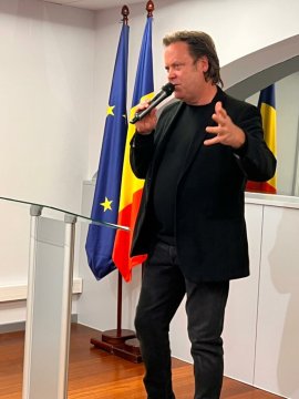 Turneu de promovare a României în mai multe țări, susținut de Charlie Ottley