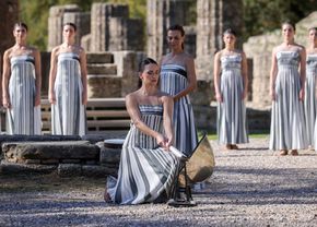 Flacără de rezervă la ceremonia de aprindere pentru Jocurile Olimpice de iarnă de la Milano-Cortina