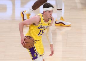 În absența lui LeBron James și Luka Doncic, Austin Reaves a marcat coșul victoriei pentru LA Lakers în ultima secundă
