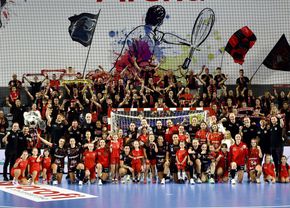 Demonstrație de forță în Gloria Bistrița - Corona Brașov, semifinala Supercupei României la handbal feminin! (…)