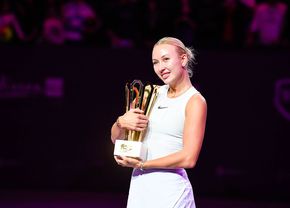 Jucătoarea-fotomodel lasă Rusia pentru Austria