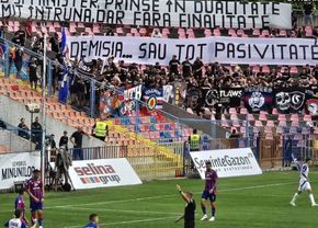Protest după protest » Peluza Sud a văzut ieșirea ministrului și a reacționat: „Demisia... Sau tot pasivitate?”