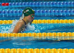 Trei înotători români și-au asigurat prezența în semifinale la Campionatele Europene în bazin scurt