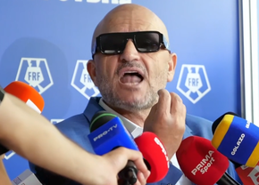 Scandal cât casa la FCU Craiova! Fotbaliștii au refuzat să se antreneze, Adrian Mititelu i-a luat la înjurături și a (…)