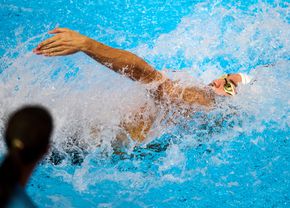 Înotătorii români se întrec la Campionatele Naționale în bazin scurt de la Otopeni » David Popovici nu participă