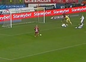 „Ratarea secolului” în Botoșani - Rapid » Faza care va face înconjurul lumii! Halucinant cum a trimis Petrila cu (…)