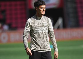 PSV - Groningen, în Eredivisie, debut pentru internaționalul român » Dennis Man este titular