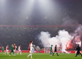 Poveste copleșitoare la Ajax » Singurul suporter care va fi primit pe stadion la meciul cu Groningen. „Spitalul i-a (…)