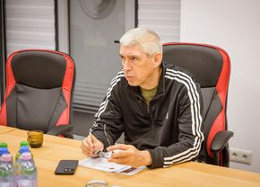 „Să îmi reproșeze asta Dinamo? Hilar!” » Președintele lui Csikszereda a ieșit la atac: „Abia am fost la vânat în (…)