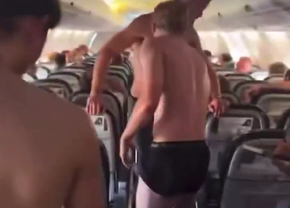 Au oferit imaginile săptămânii în Liga Campionilor » Toți fotbaliștii au rămas în chiloți în avion