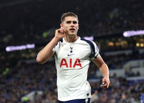 Concurentul lui Radu Drăgușin a reușit o „dublă” de senzație în victoria lui Tottenham » Pe ce loc a urcat Spurs în (…)