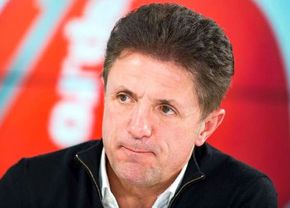 Gică Popescu pune „lacătul” » Lovitura de milioane de euro pe care vrea s-o dea, dar autoritățile locale au spus „nu”!