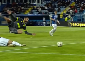 Radu Petrescu, „praf” la Farul Constanța - FC Argeș: a acordat un penalty, anulat ulterior de VAR. În plus, a iertat (…)